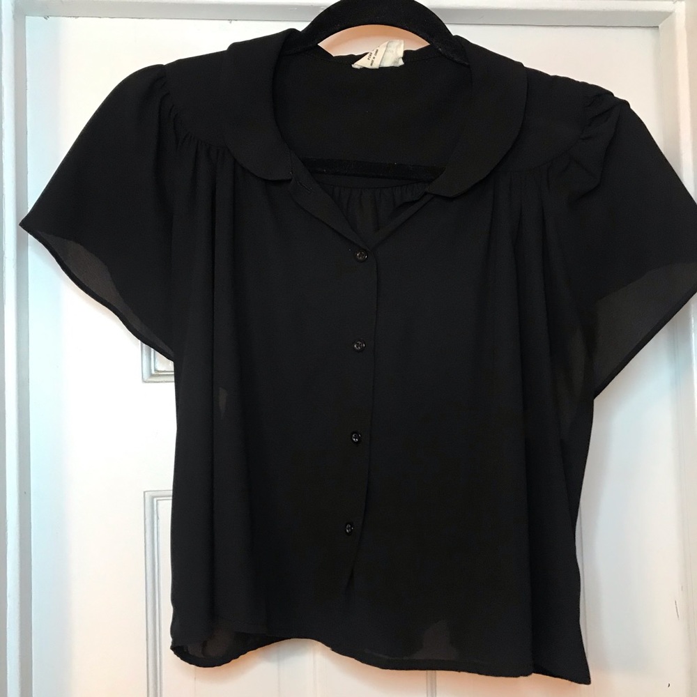 Black cropped colored blouse